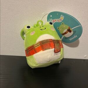 Squishmallows Wendy the Frog Keychain